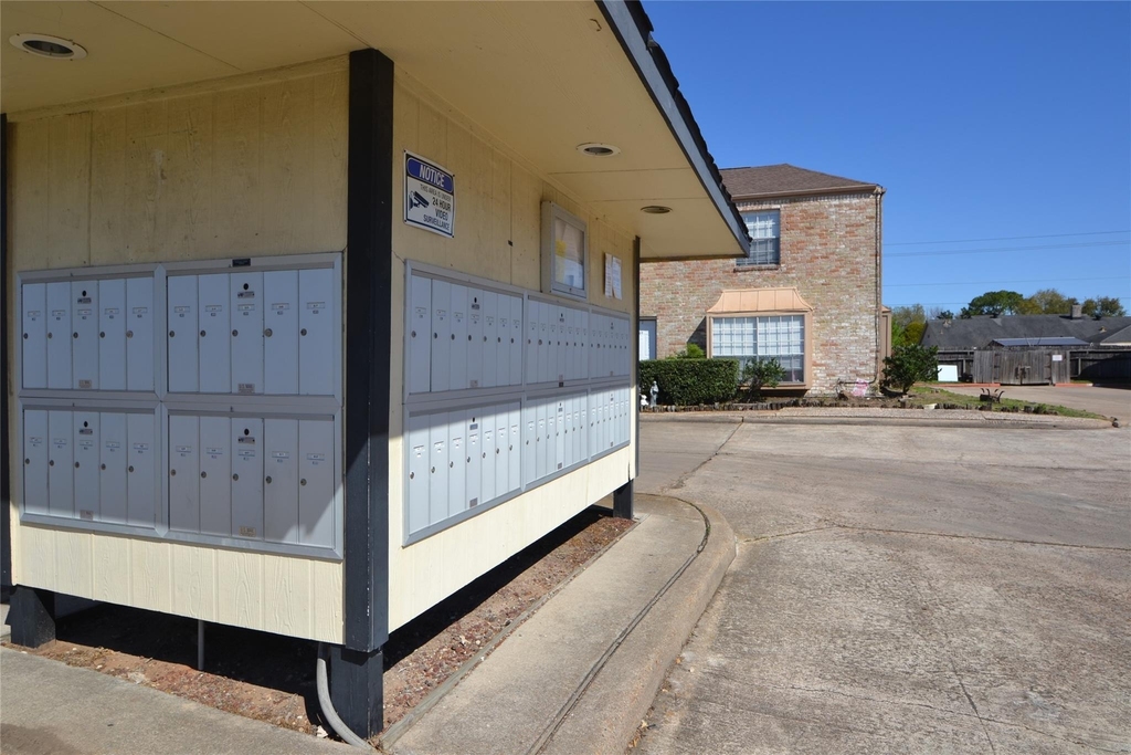 9200 W Bellfort Avenue - Photo 3