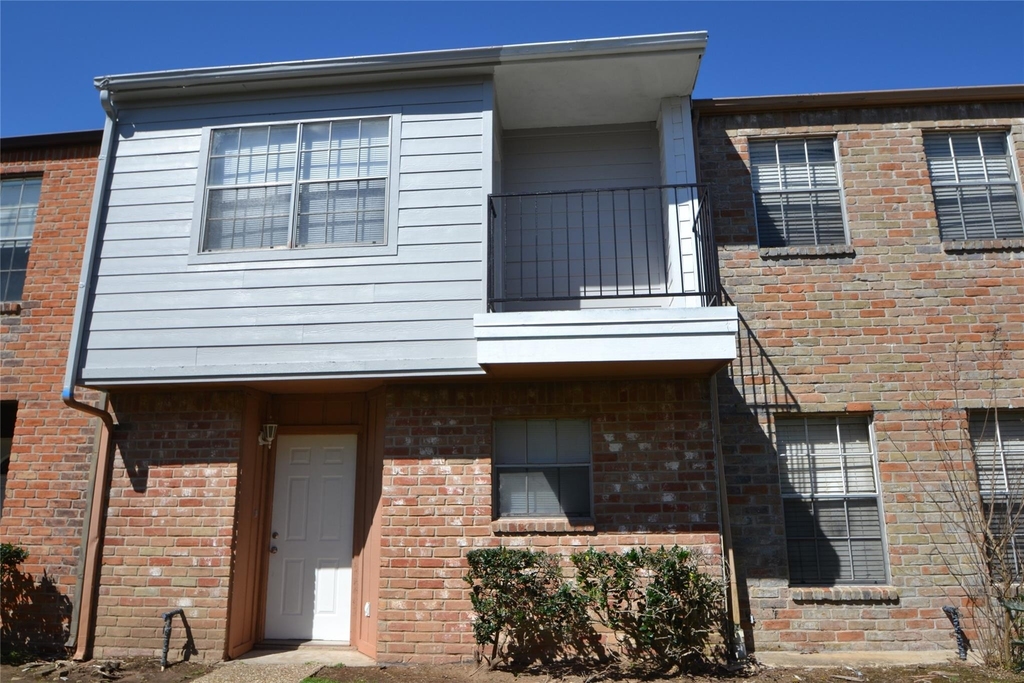 9200 W Bellfort Avenue - Photo 5