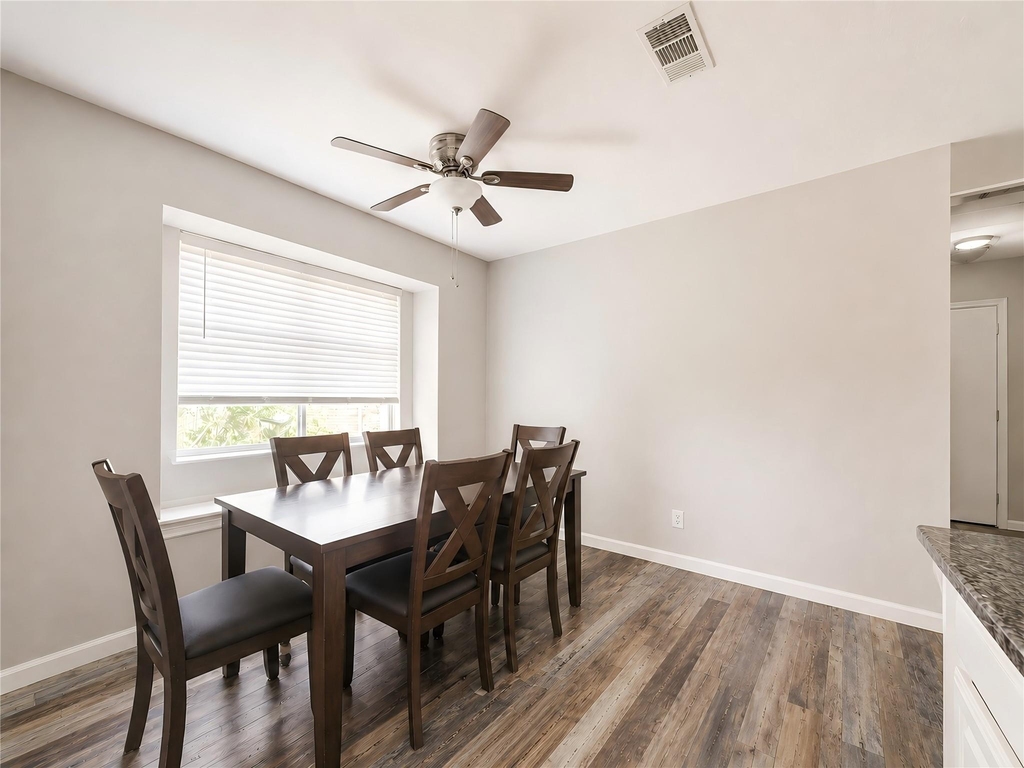 12710 Fenimore Court - Photo 6
