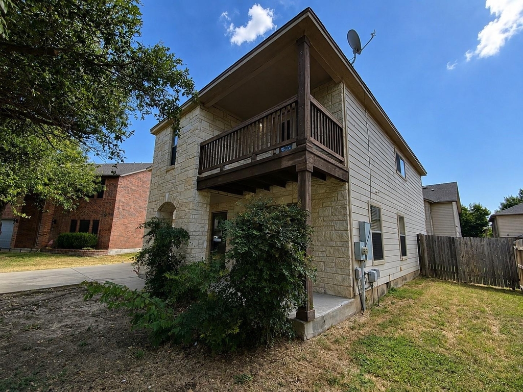 525 Eagles Nest Cove - Photo 2