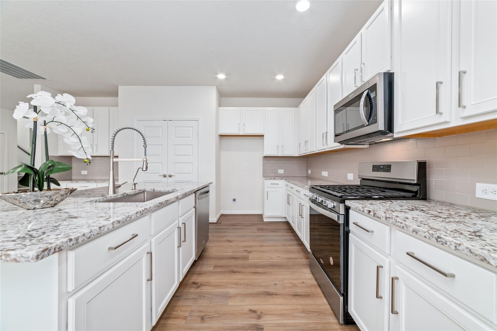 7731 Coral Key Drive - Photo 14