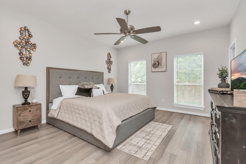 3308 Castor Street - Photo 37