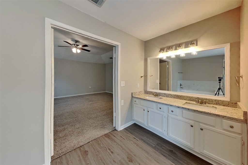 1031 Cascade Creek Drive - Photo 10