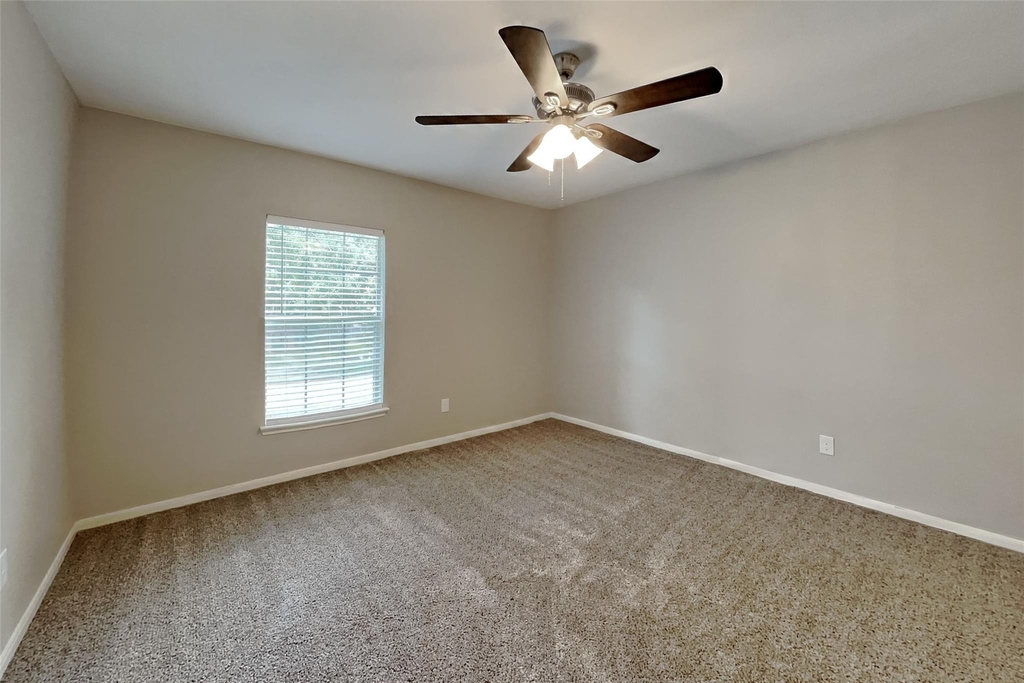 1031 Cascade Creek Drive - Photo 16