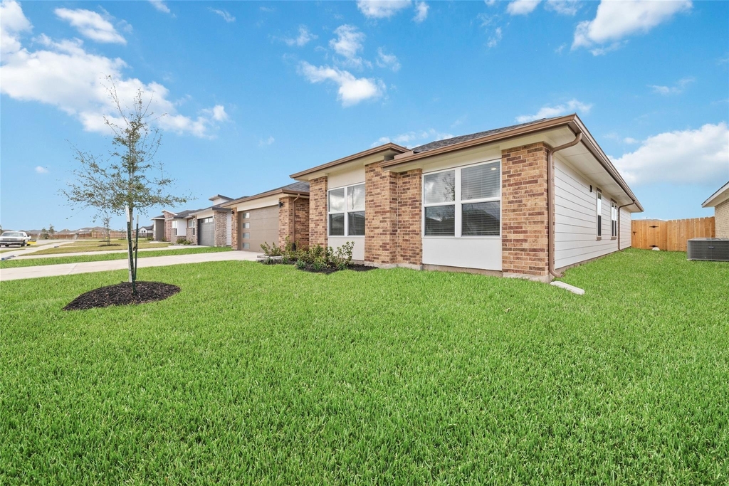 1722 Windway Court - Photo 1