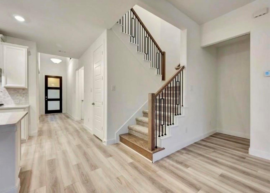 1927 Darlington Oak Drive - Photo 9