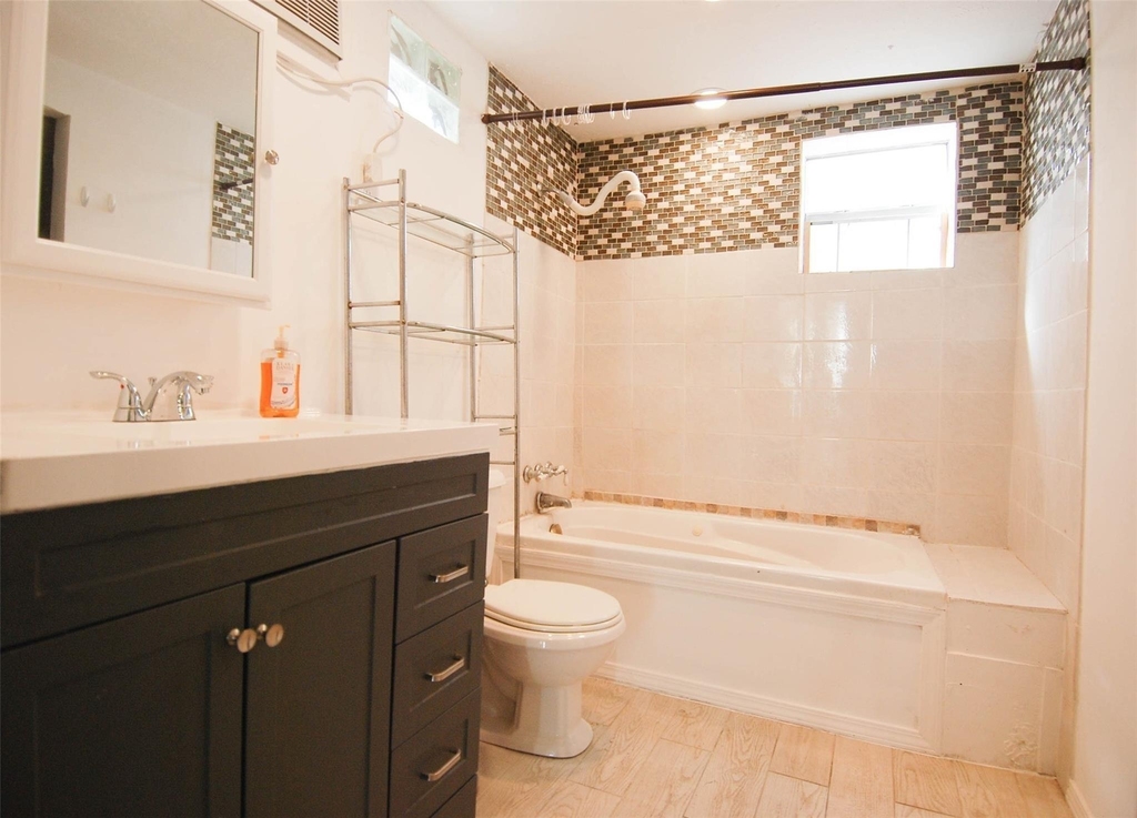 2606 Stanford Street - Photo 9