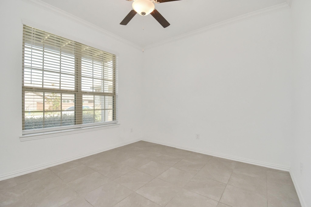 13002 Sheildaig Street - Photo 4