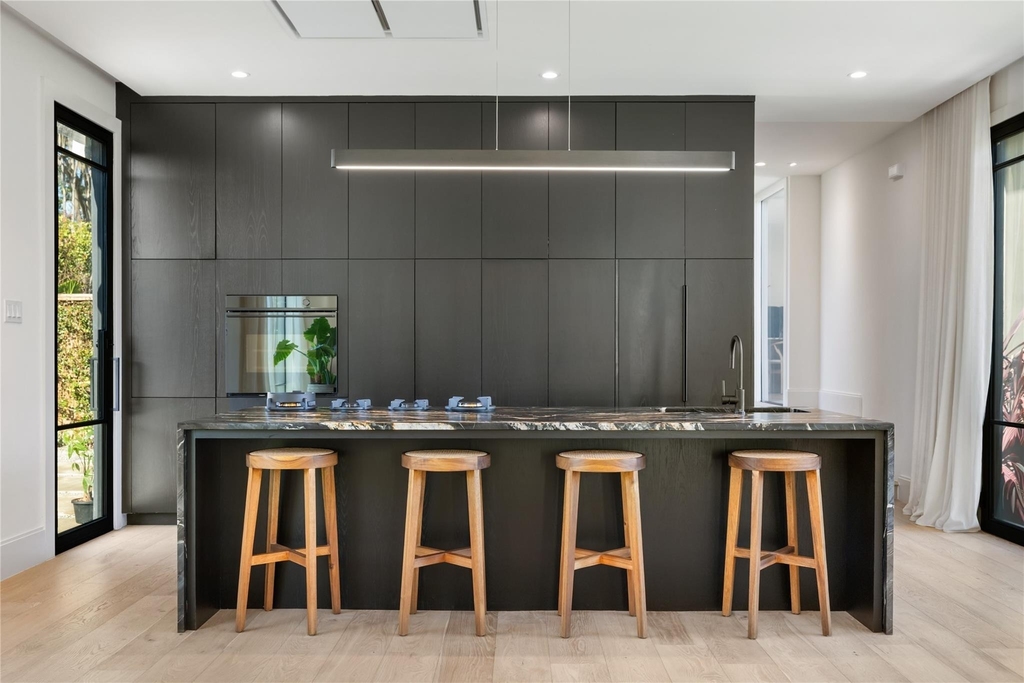 419 W 30th Street - Photo 12