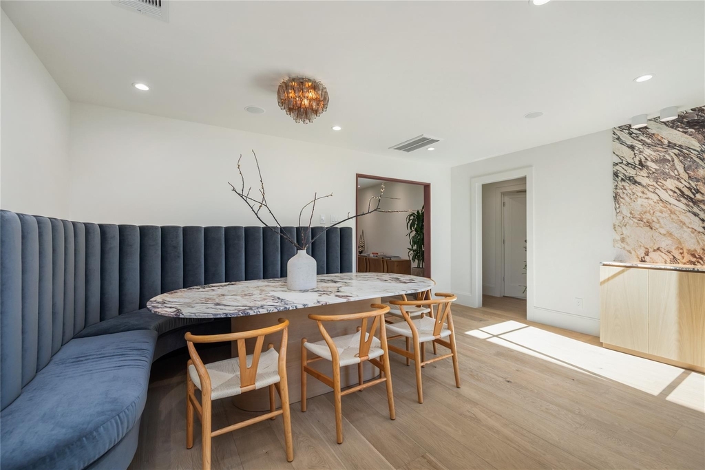 419 W 30th Street - Photo 7