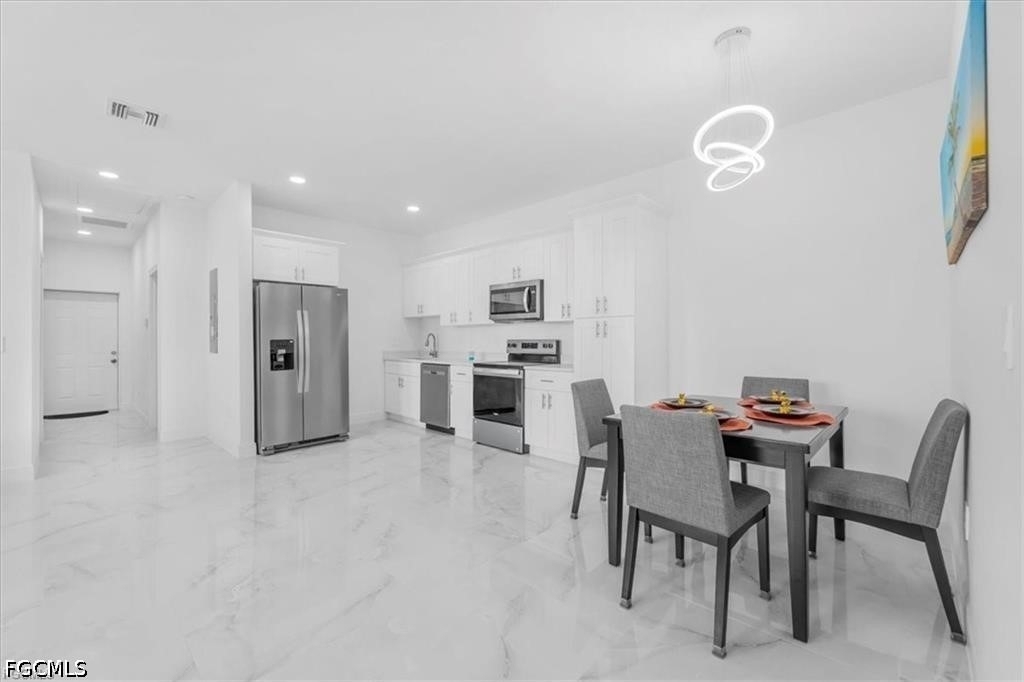 237/239 Milwaukee Boulevard - Photo 3