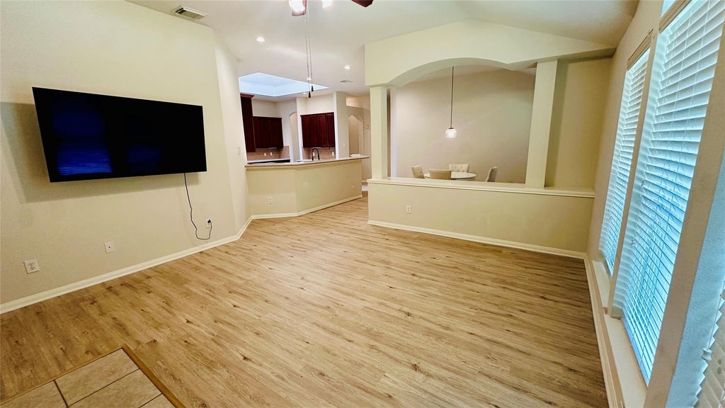 4919 Bonny Loch Lane - Photo 7