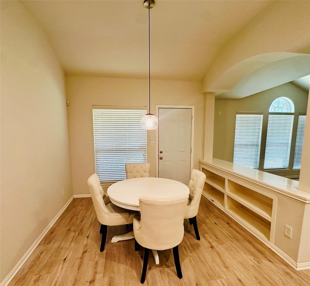 4919 Bonny Loch Lane - Photo 8