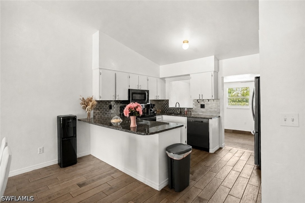 17370 W Carnegie Circle - Photo 4