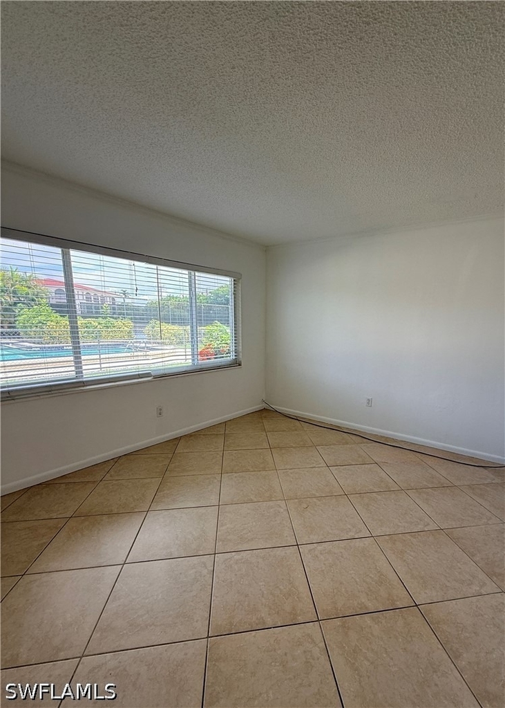 3250 10th Street N - Photo 20