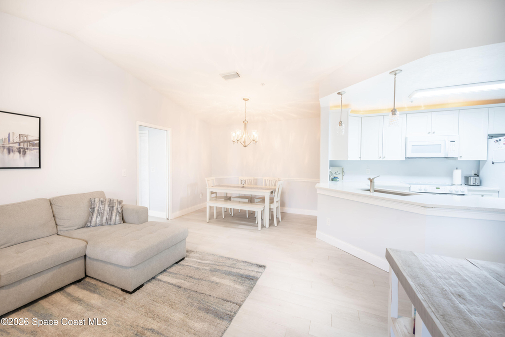 7667 N Wickham Road - Photo 10