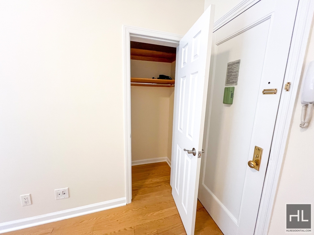 West 72 Street - Photo 4