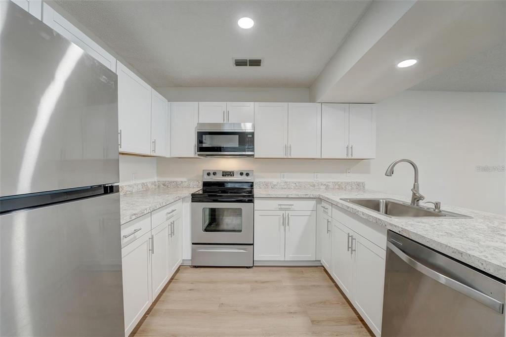 12125 Spartan Way - Photo 7