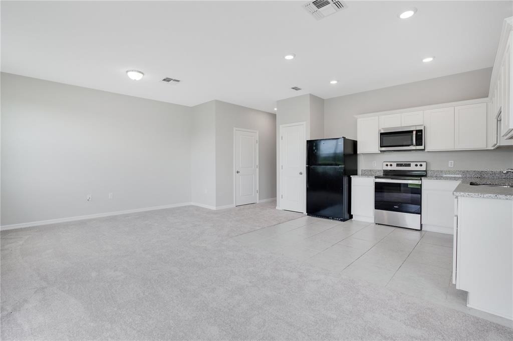 1068 Appleton Street - Photo 8