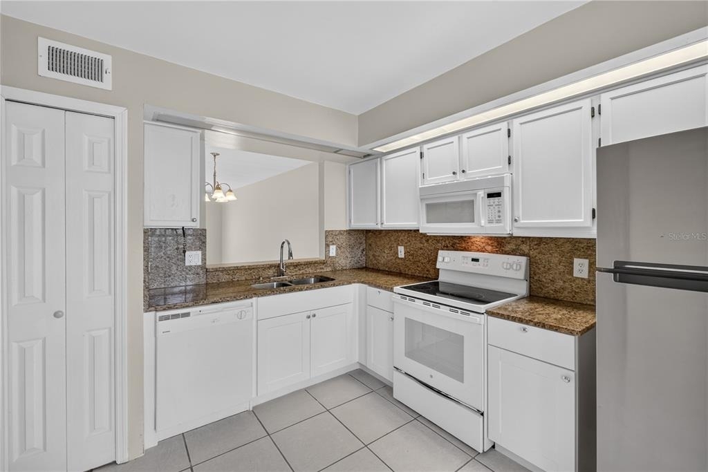 13829 Timberland Drive - Photo 7