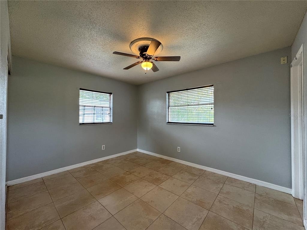 775 Hillview Drive - Photo 9