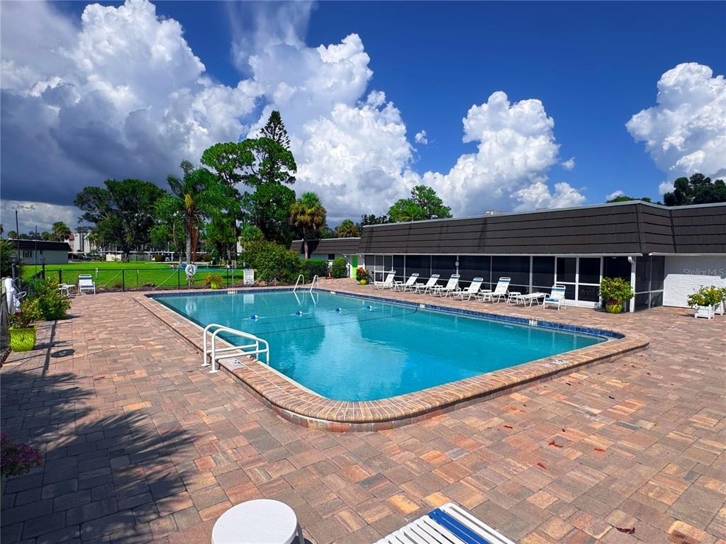 1213 Glen Oaks Drive E - Photo 10