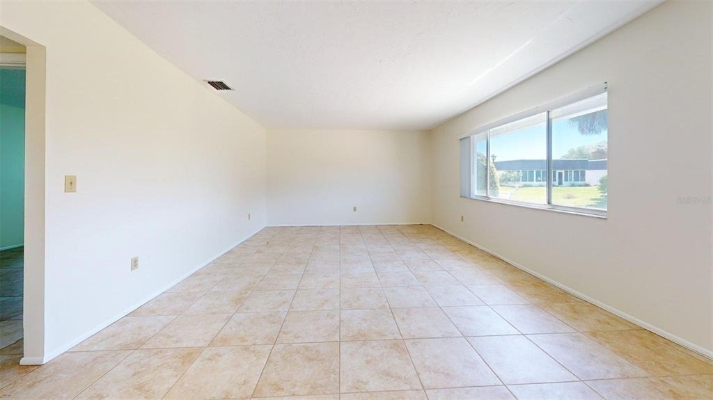 1213 Glen Oaks Drive E - Photo 16