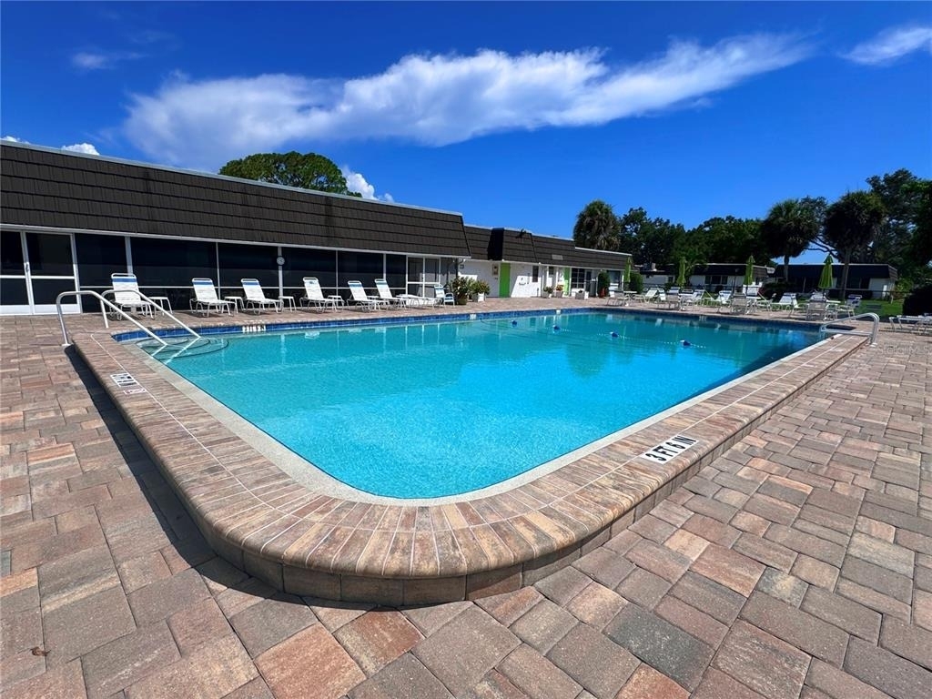1213 Glen Oaks Drive E - Photo 5