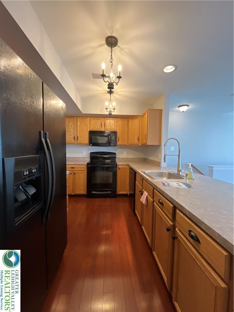 28 Wagon Wheel Road - Photo 3