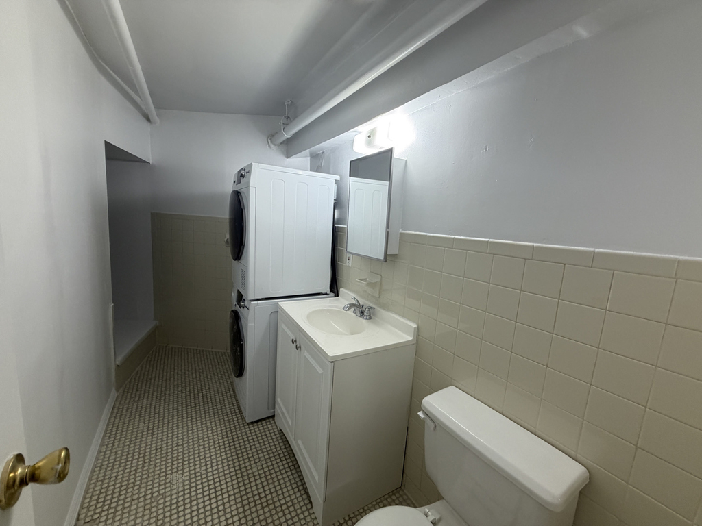 West 82nd Street and Amsterdam Ave  - Photo 10