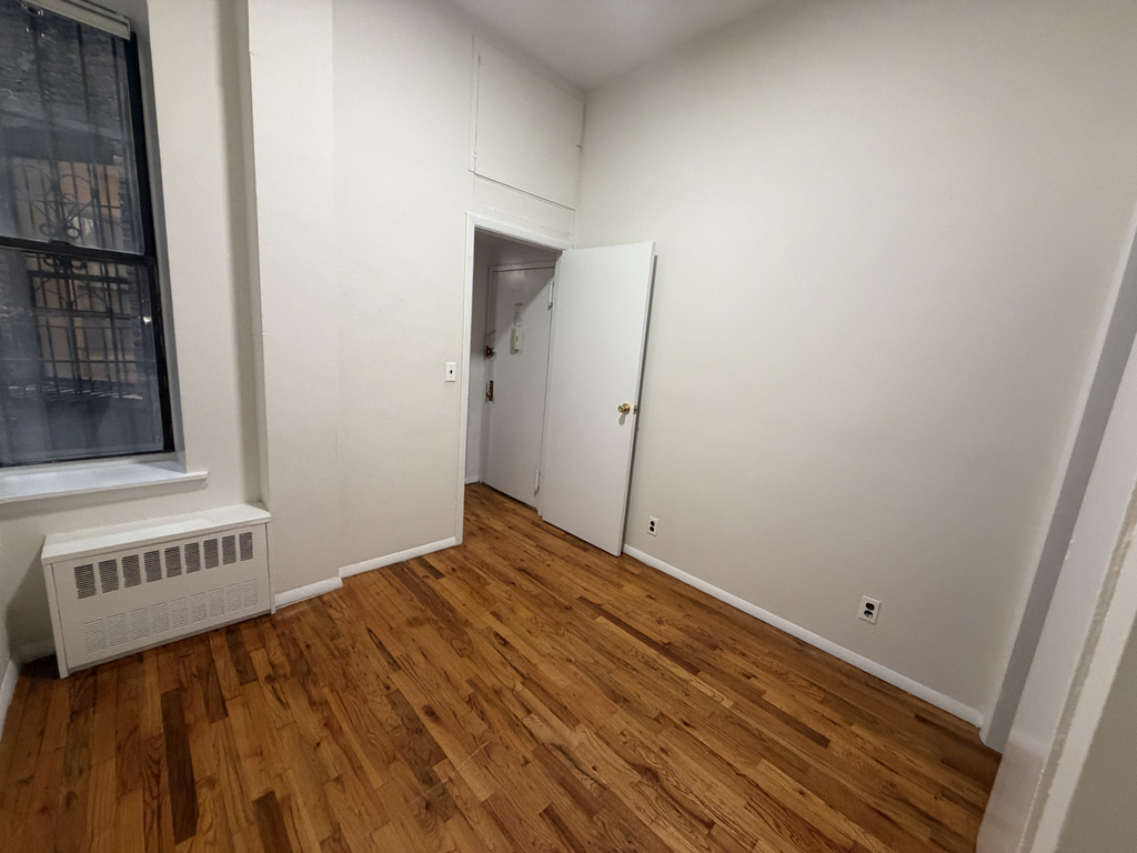 West 82nd Street and Amsterdam Ave  - Photo 3