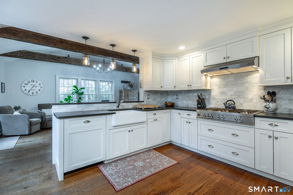 255 Woodbury Road - Photo 8