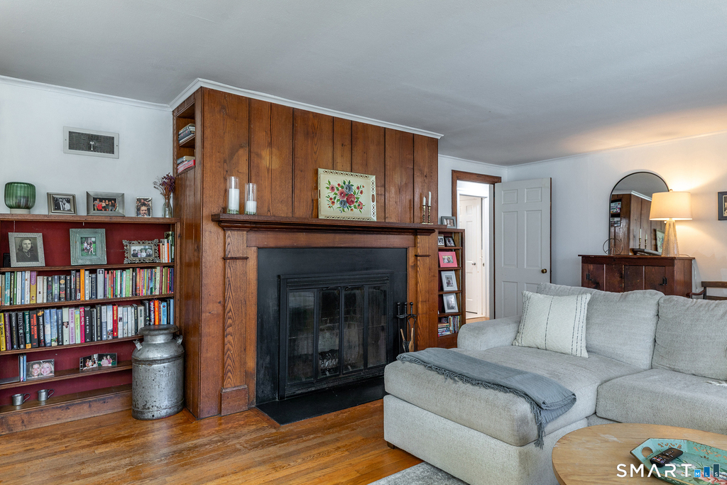 255 Woodbury Road - Photo 3