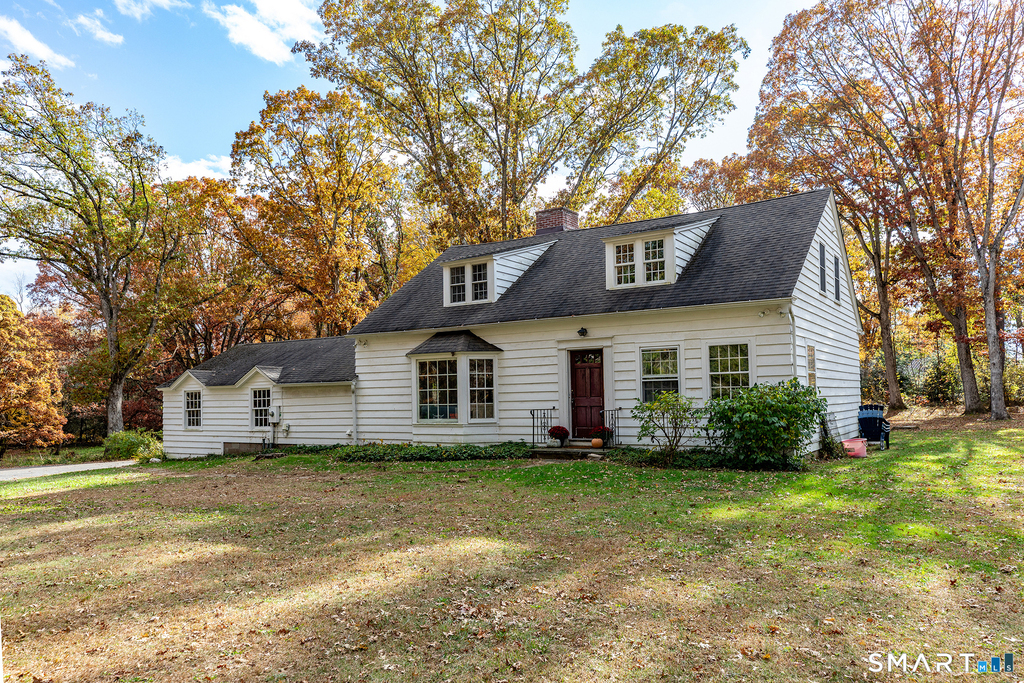 255 Woodbury Road - Photo 0