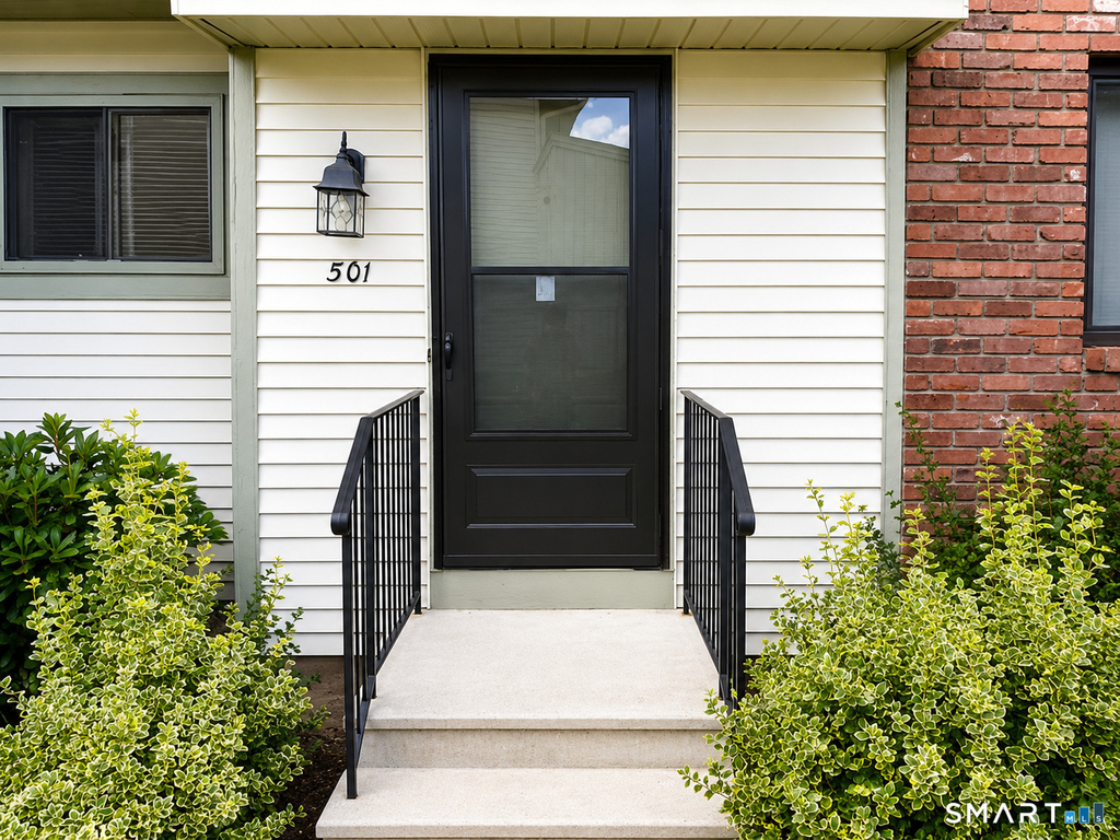 501 Summer Hill Drive - Photo 2