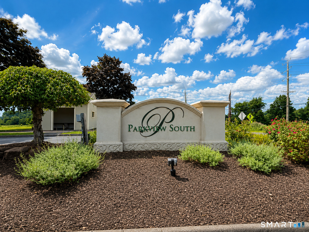 501 Summer Hill Drive - Photo 0