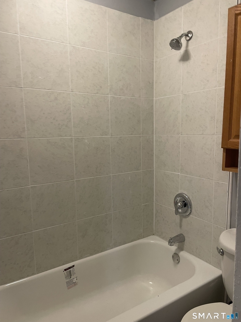 1086 Main Street - Photo 5