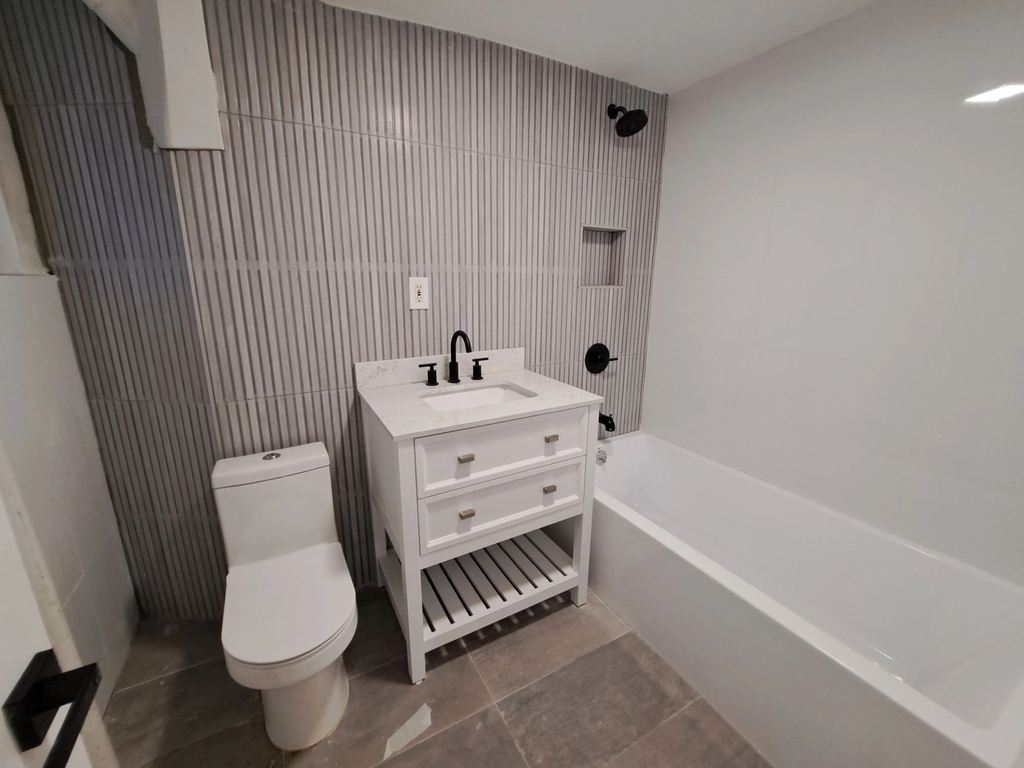 135 Quincy Street - Photo 1