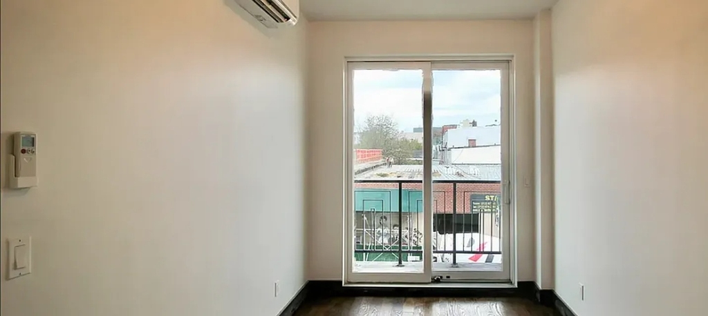 340 Irving Avenue - Photo 5