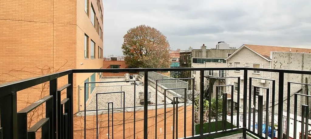 340 Irving Avenue - Photo 3