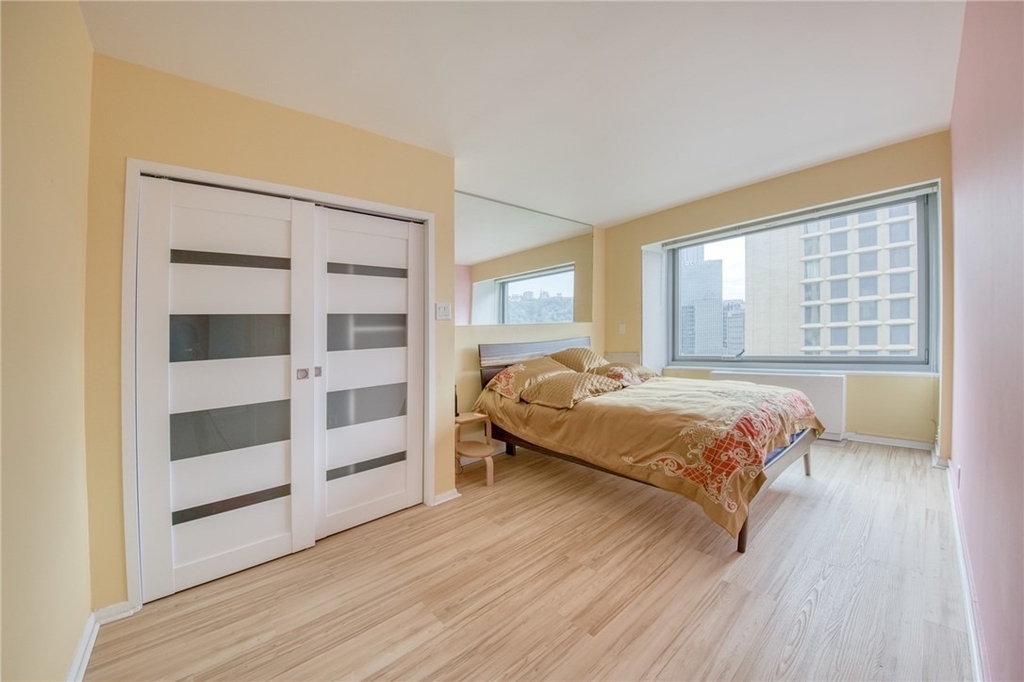 320 Fort Duquesne Blvd - Photo 25