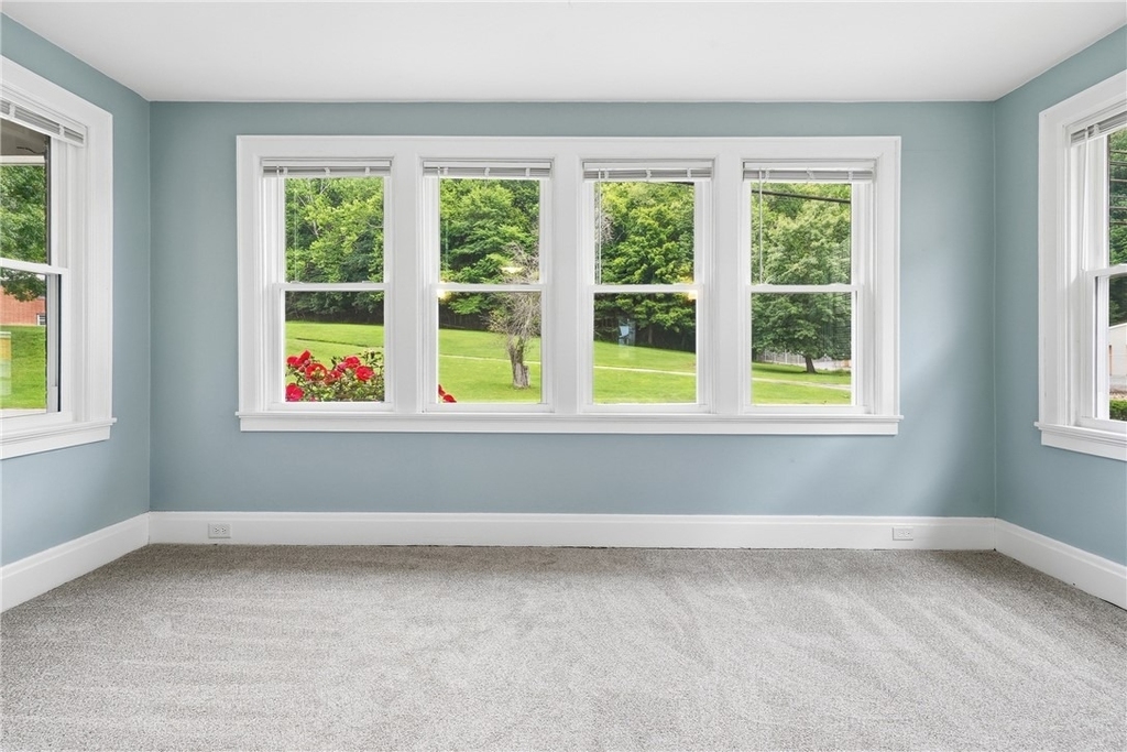 307 Ambridge Ave - Photo 4