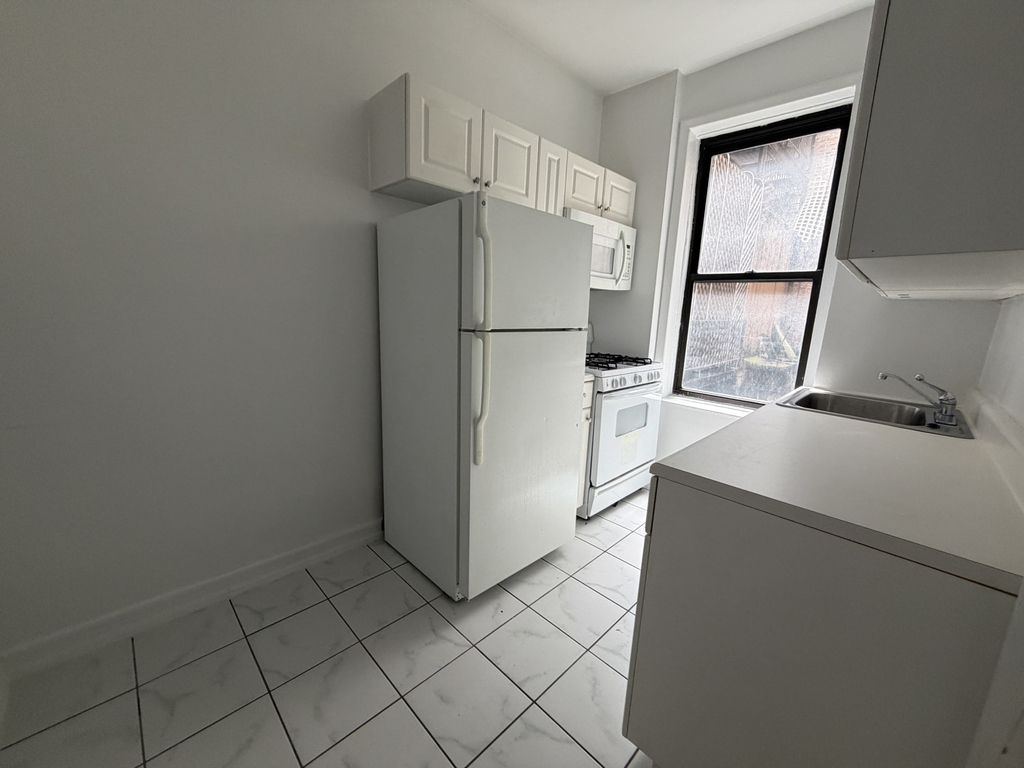 West 45th Street and 9th Ave - Photo 8