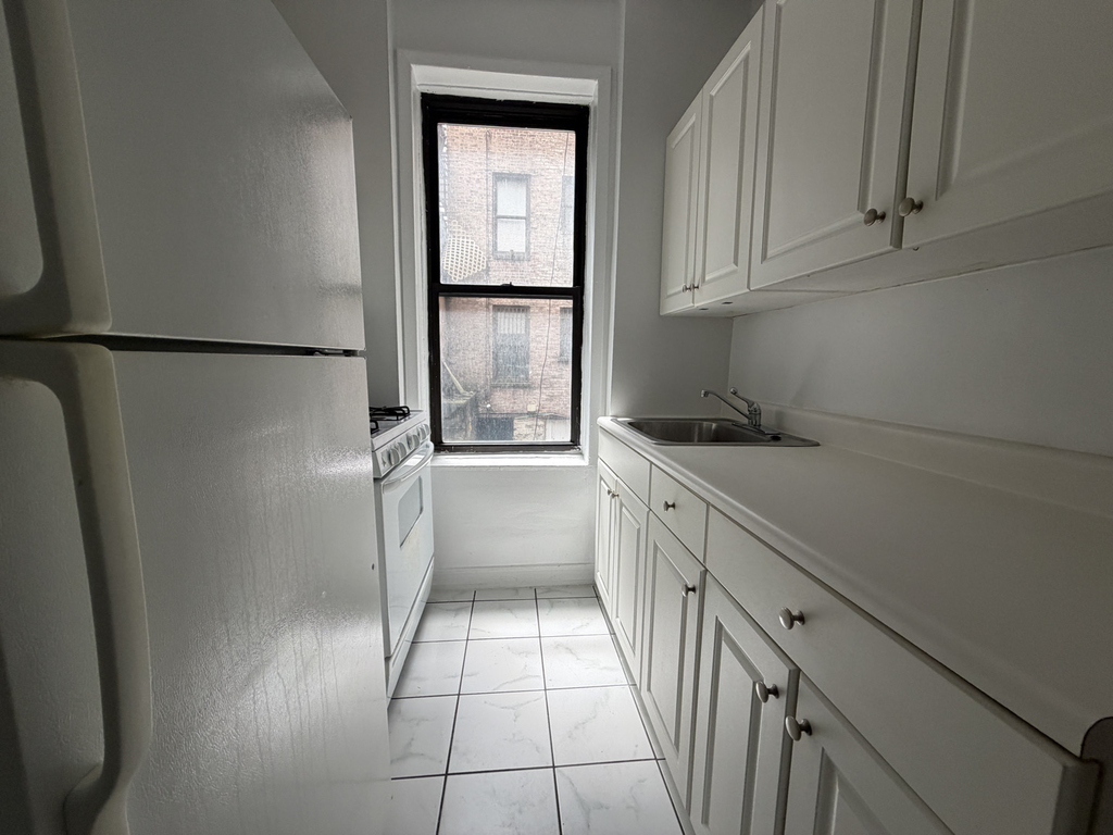 West 45th Street and 9th Ave - Photo 10