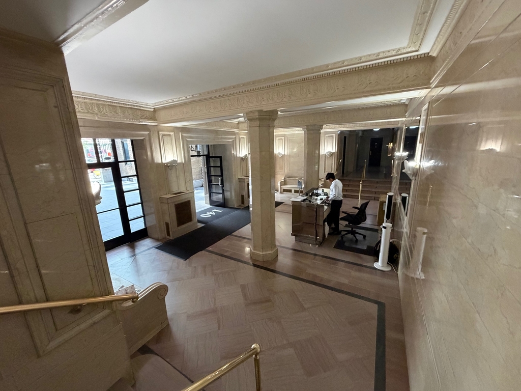 140 East 46th Street - Photo 9