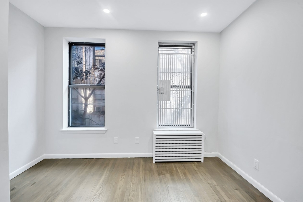 West 49th Street and 9th Avenue - Photo 3