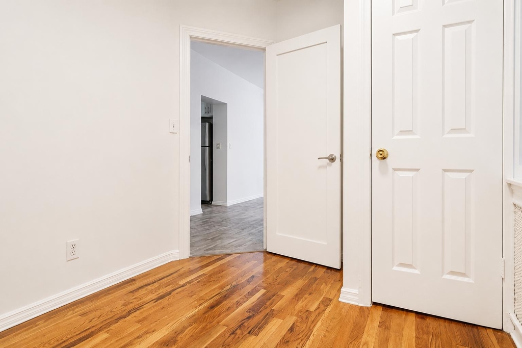 188 Claremont Avenue - Photo 6