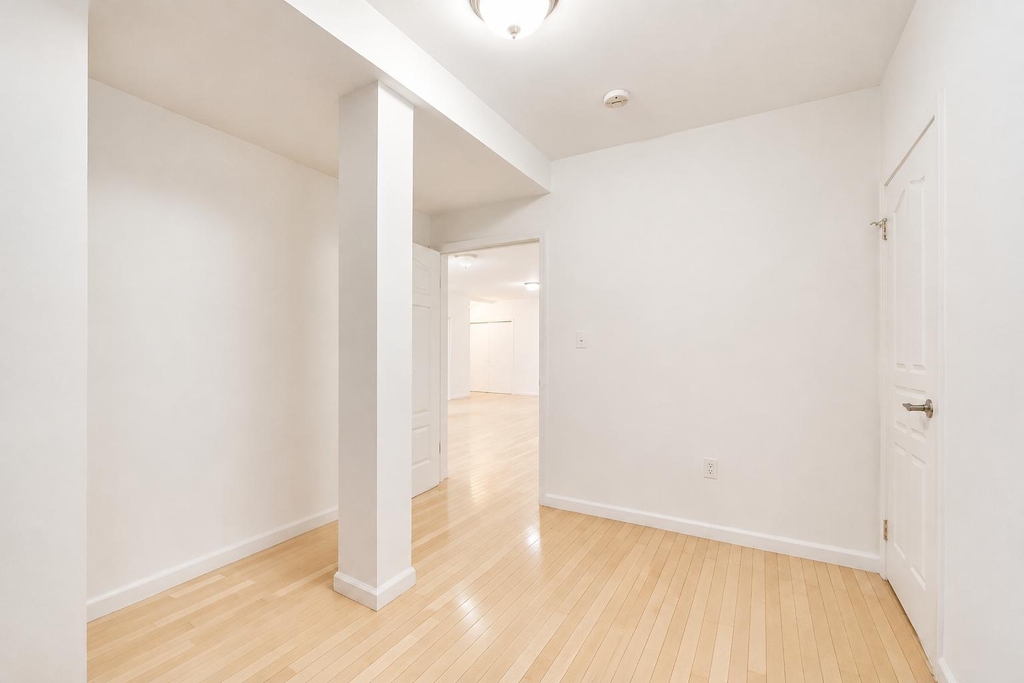3139 Broadway - Photo 7