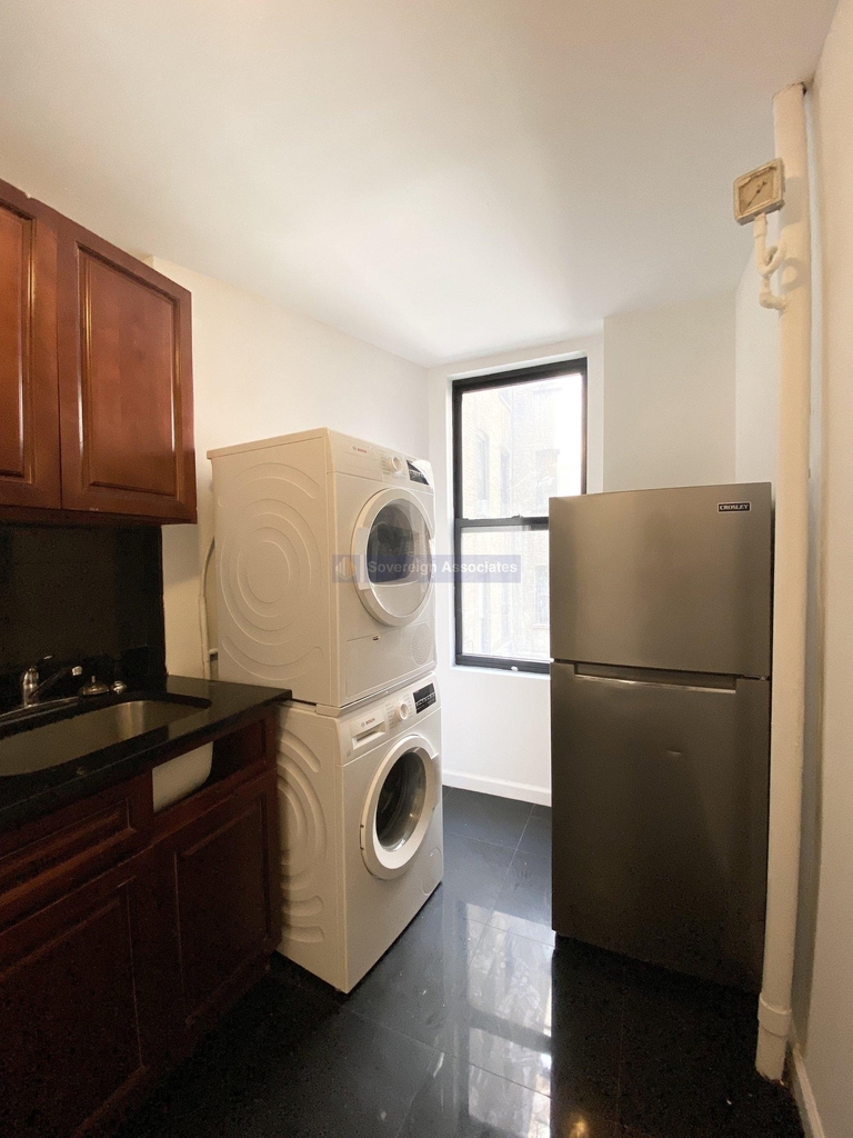 3139 Broadway - Photo 7