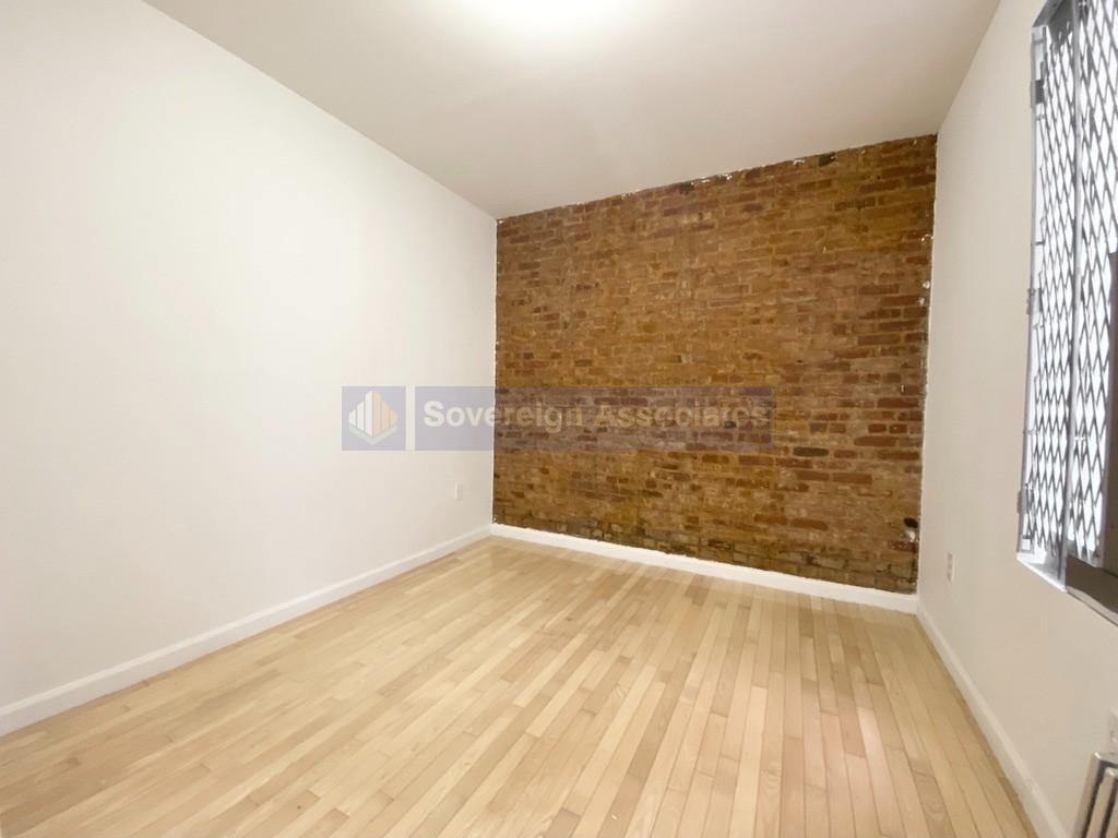 3139 Broadway - Photo 12
